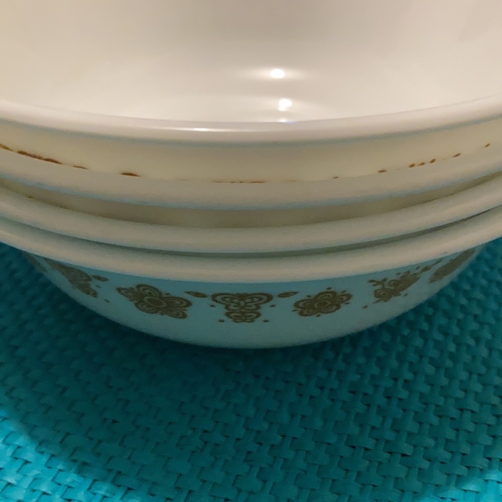 4 Corningware Butterfly Pattern Bowls - Picture 3 of 5